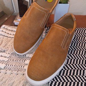 Detailed Slip-on Sneaker